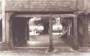 Postcard of the Lynch Gate, Penshurst.
