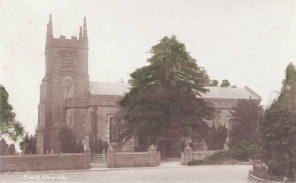 Postcard of Frant Church.
